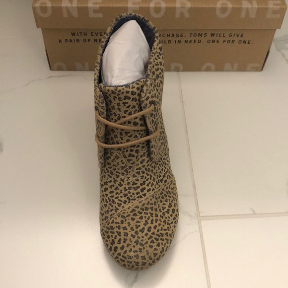 NEW Toms Wedge Bootie, Size 6.5, Color Cheetah - Picture 2 of 5